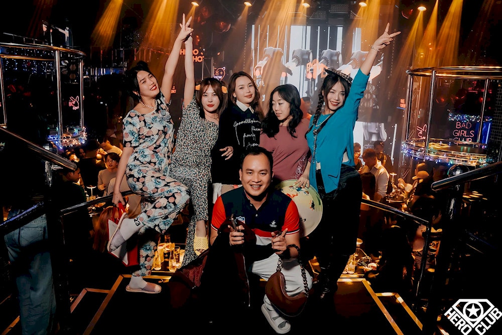 A lively night out at HERO Club with great energy and fun vibes